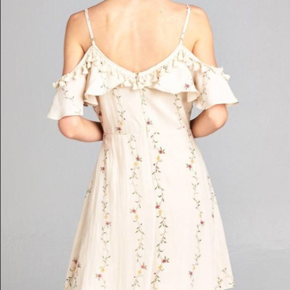 The Sienna Ruffle Dress - Picture 4 of 8